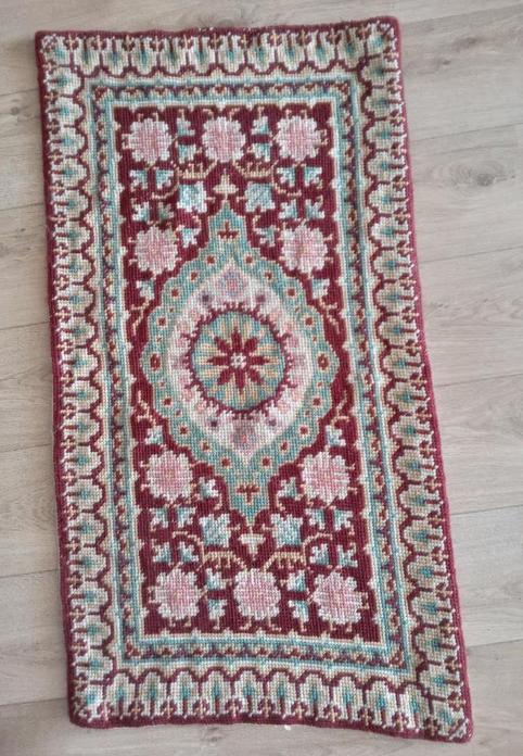 Handgeborduurd wollen kleed, Oosterveldweg 15, 7274 DZ, Gebruikt, 100 tot 150 cm, Verzenden
