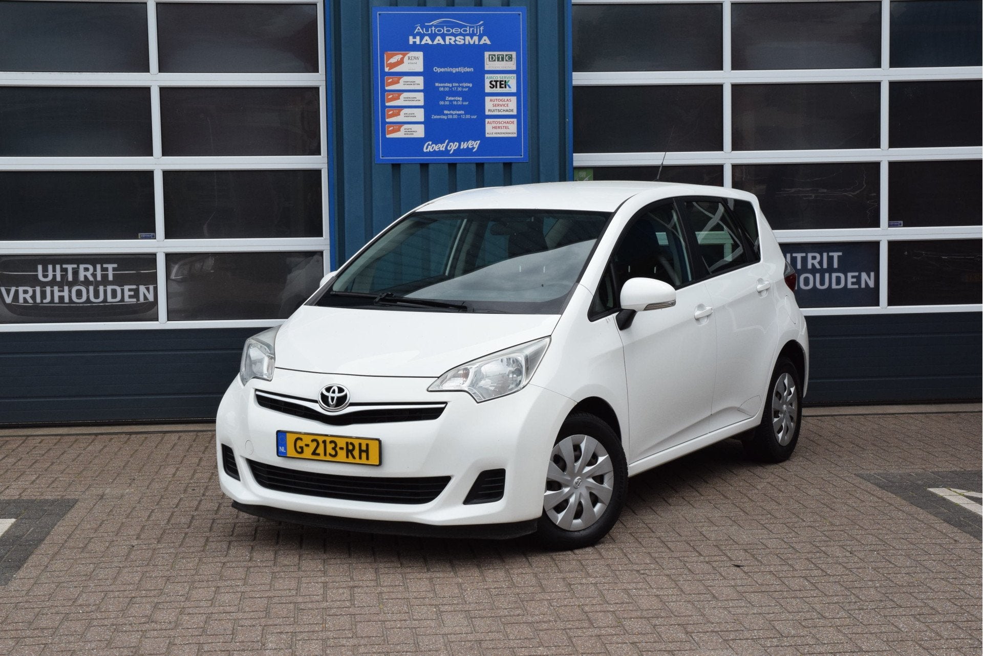 Toyota Verso-S 1.3 VVT-i Comfort (bj 2012), Auto's, Voorwielaandrijving, Euro 5, Gebruikt, Zwart