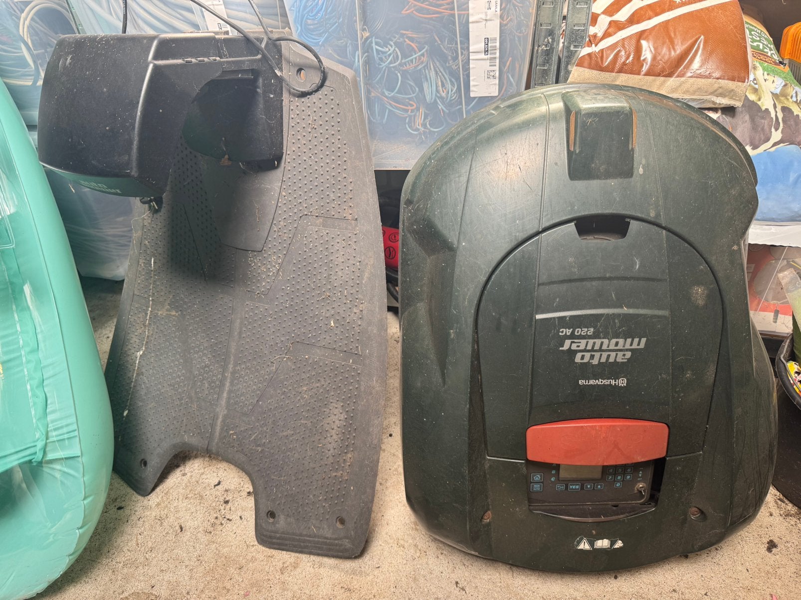 Husqvarna Automower 220 AC incl. laadstation en trafo, Tuin en Terras, Ophalen of Verzenden, Gebruikt, 20 tot 25 cm