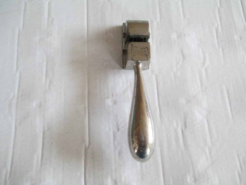 ijzeren messenslijper, Ophalen of Verzenden, Gebruikt, Rvs of Chroom