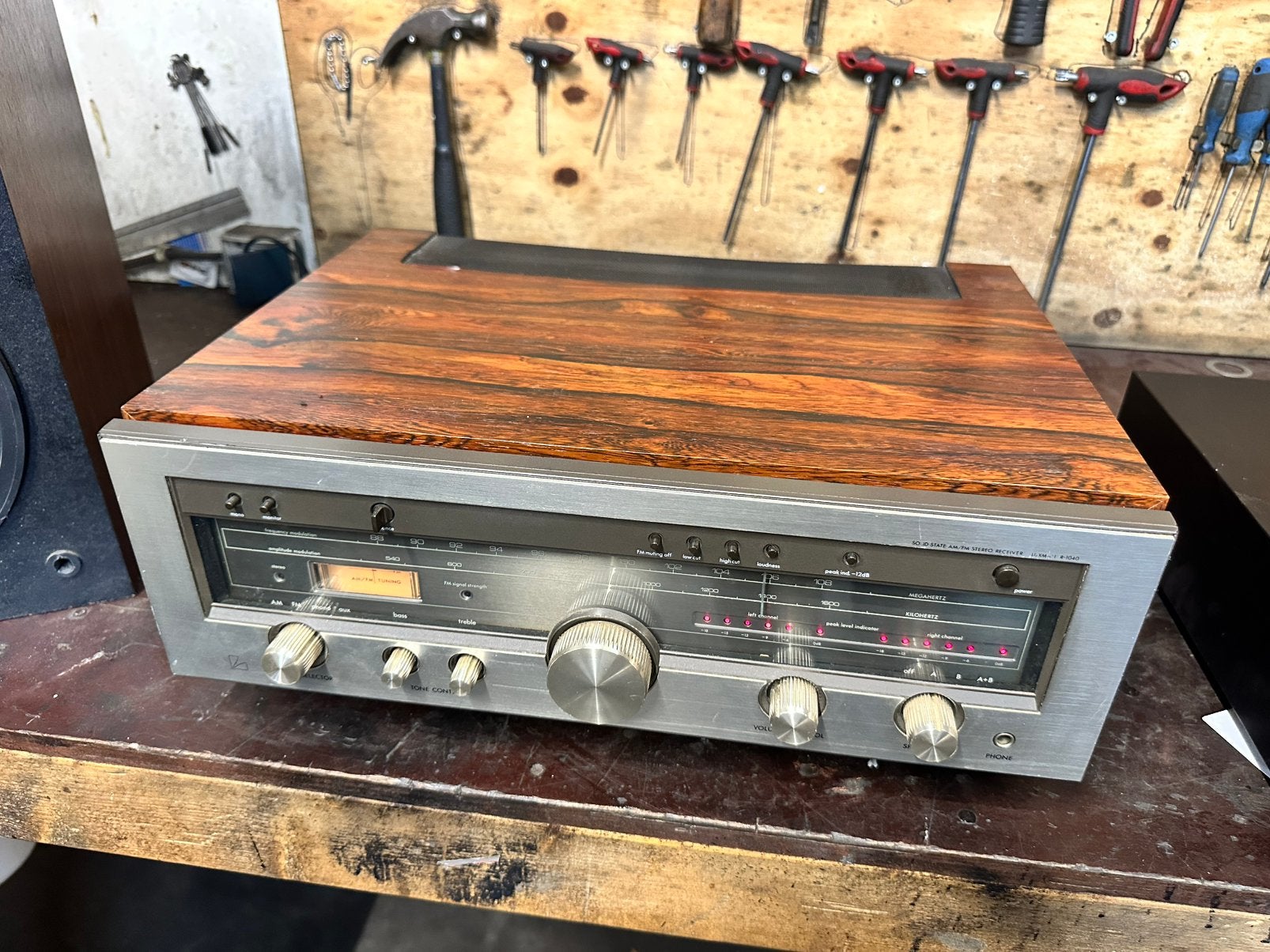 Luxman R-1040 Solid State Stereo Receiver Zeer nette staat, Audio, Tv en Foto, Ophalen of Verzenden, Stereo, 60 tot 120 watt, Overige merken