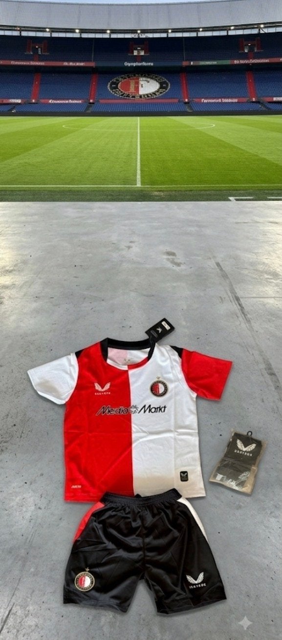 Feyenoord Voetbaltenue 2026/2027 Maat 140 Nieuw Compleet, Kinderen en Baby's, Ophalen of Verzenden, Nieuw, Jongen of Meisje, Setje