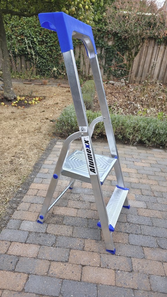 Alumexx ECO huishoudtrap twee treden, Ophalen, Zo goed als nieuw, Trap, Minder dan 2 meter