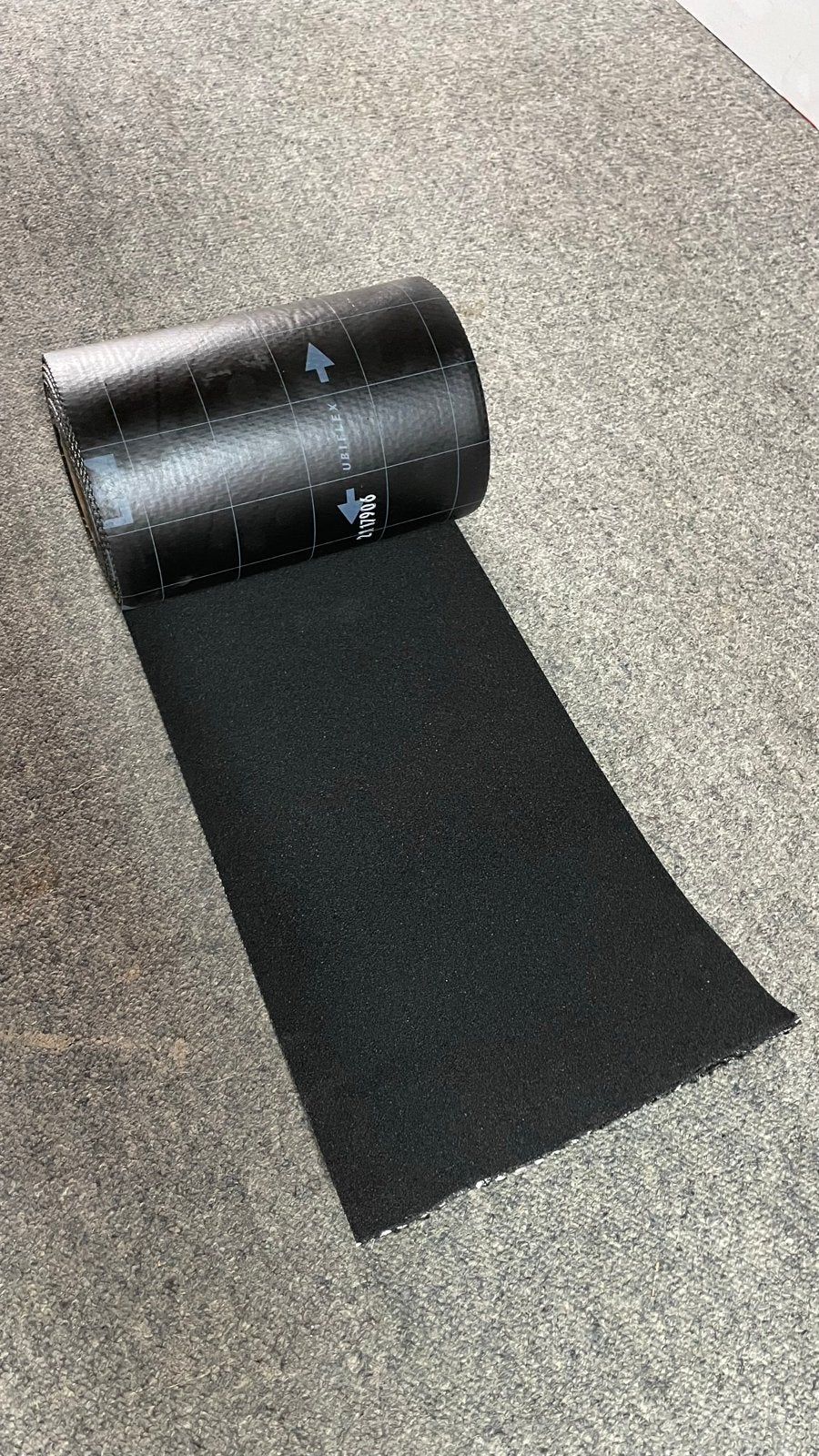 Ubiflex dakleer rol - 250mm x 4m, zwart, Ophalen, Overige materialen, 10 tot 15 m², Zwart