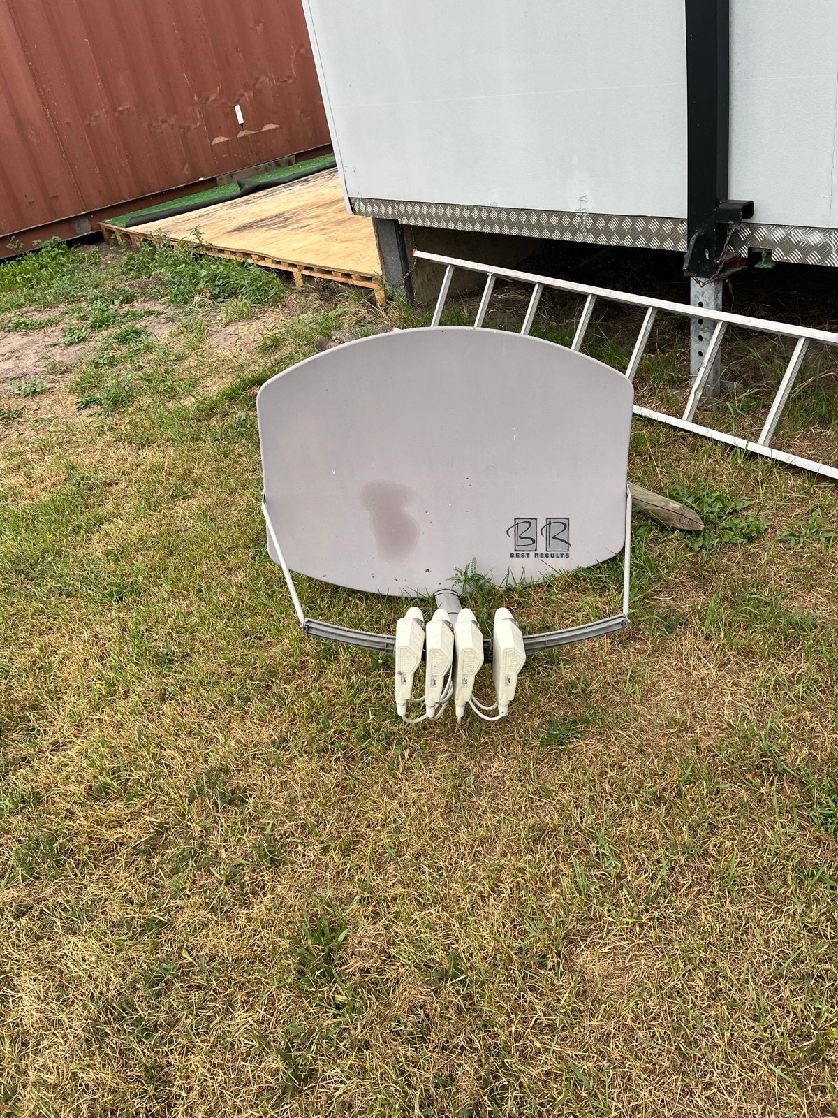 Schotelantenne met 4 LNB's, Ophalen, Gebruikt, (Schotel)antenne, Overige merken