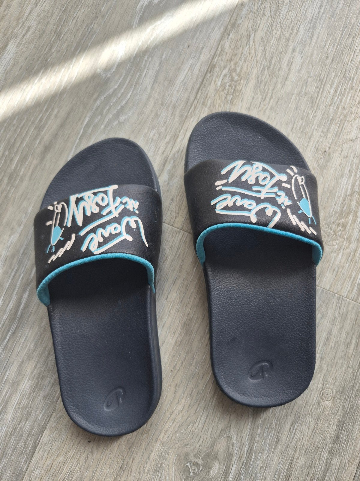 Gratis kinder slippers maat 29-30, Ophalen, Gebruikt, Overige typen, Decathlon