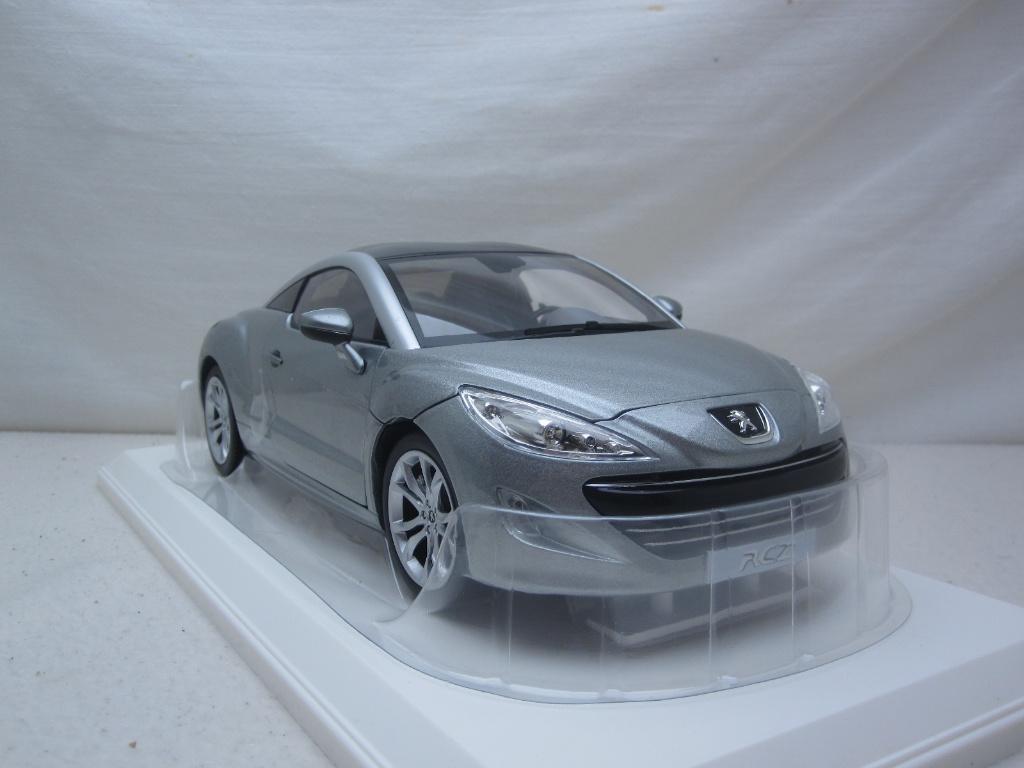 Peugeot RCZ 2010 Mercury grey  1:18 Norev, Hobby en Vrije tijd, Modelauto's | 1:18, Ophalen of Verzenden, Nieuw, Auto, Norev