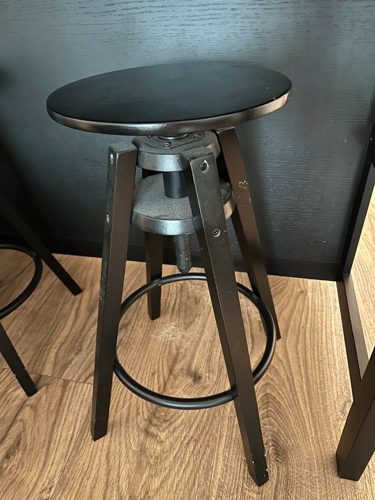 2 IKEA DALFRED verstelbare barkrukken zwart/bruin, 2 krukken, Ophalen, Gebruikt, 60 tot 90 cm