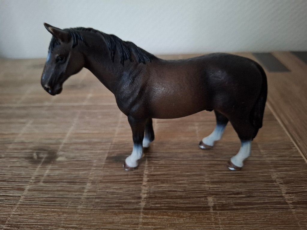 Schleich 13649 Hannoveraan merrie paard, Ophalen of Verzenden, Zo goed als nieuw