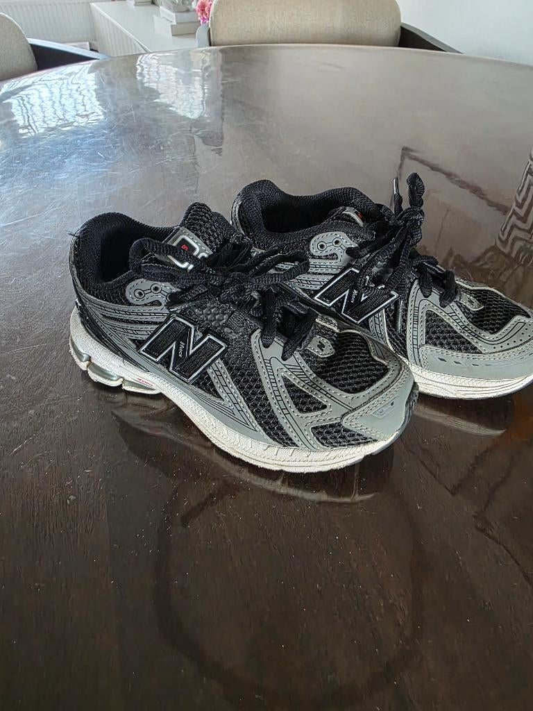 New balance jongens maat 31, Kinderen en Baby's, Kinderkleding | Schoenen en Sokken, Ophalen, Schoenen, Zo goed als nieuw, Jongen