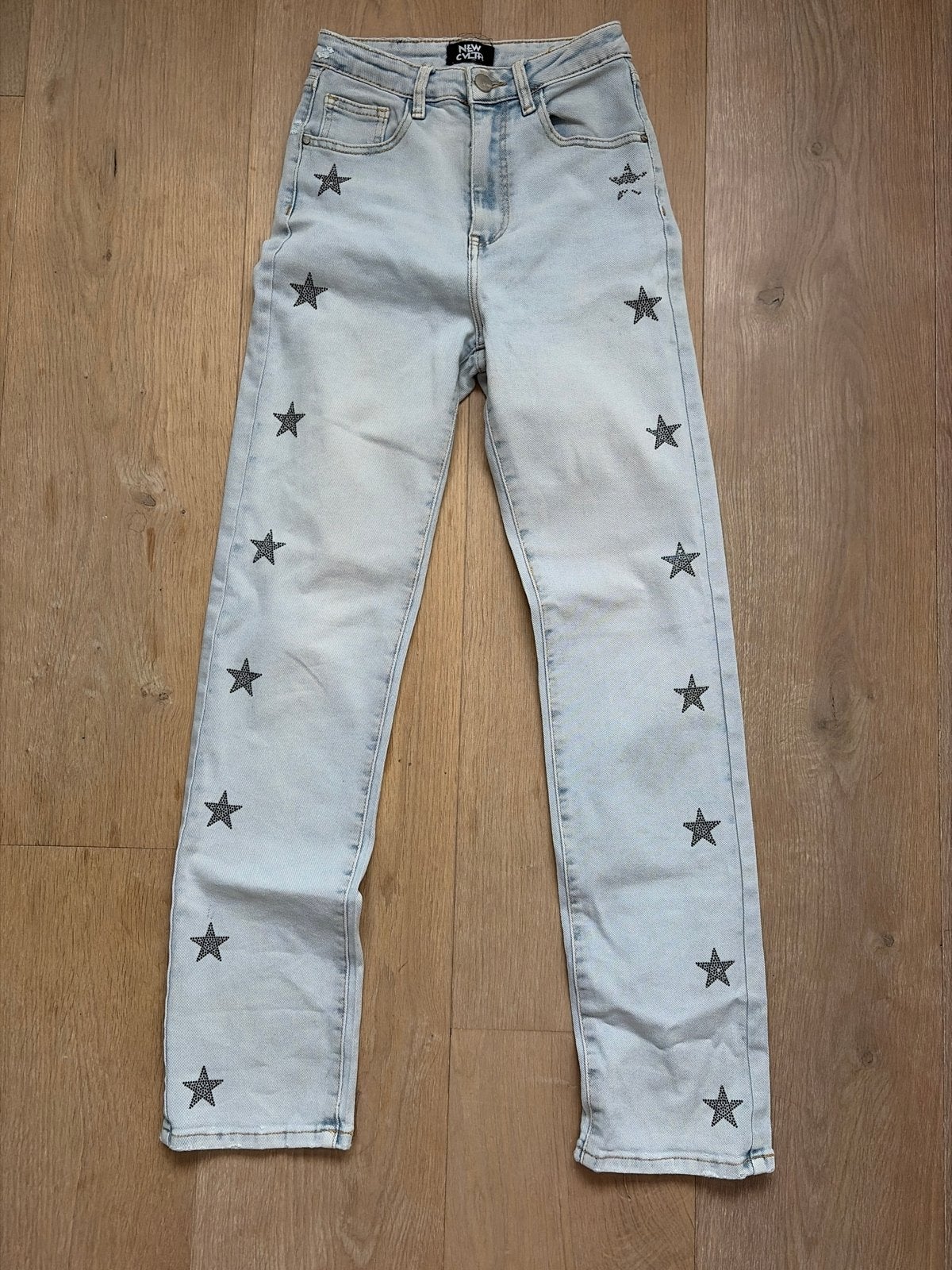 NEW CVLTR Jeans met sterrenprint maat 34/xs, Ophalen of Verzenden, Gedragen, Blauw, W27 (confectie 34) of kleiner