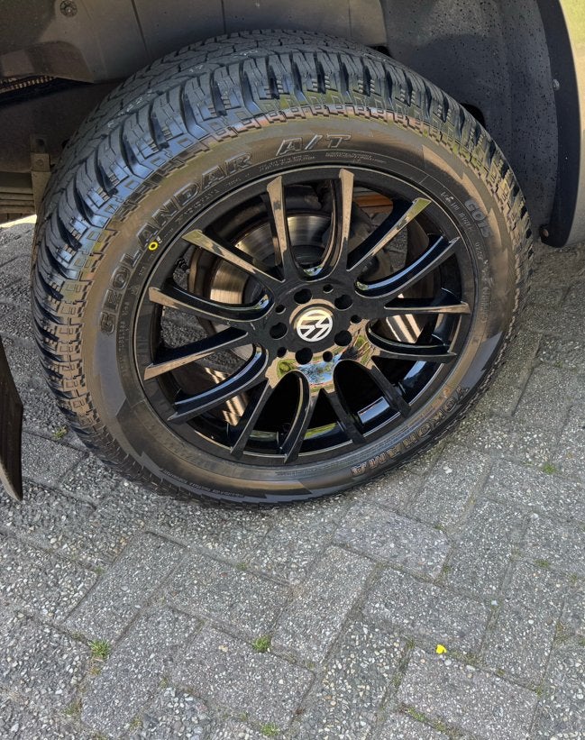 Amarok 20 inch velgen dikke set, Ophalen, Gebruikt, 285 mm, Banden en Velgen