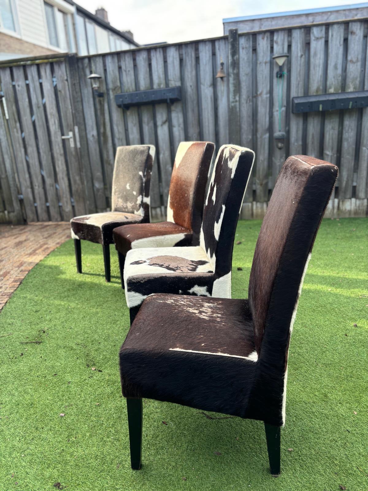 Mooie eetkamer stoelen van echt koeienhuid te koop, Huis en Inrichting, Stoelen, Ophalen, Overige kleuren, Leer, Zo goed als nieuw