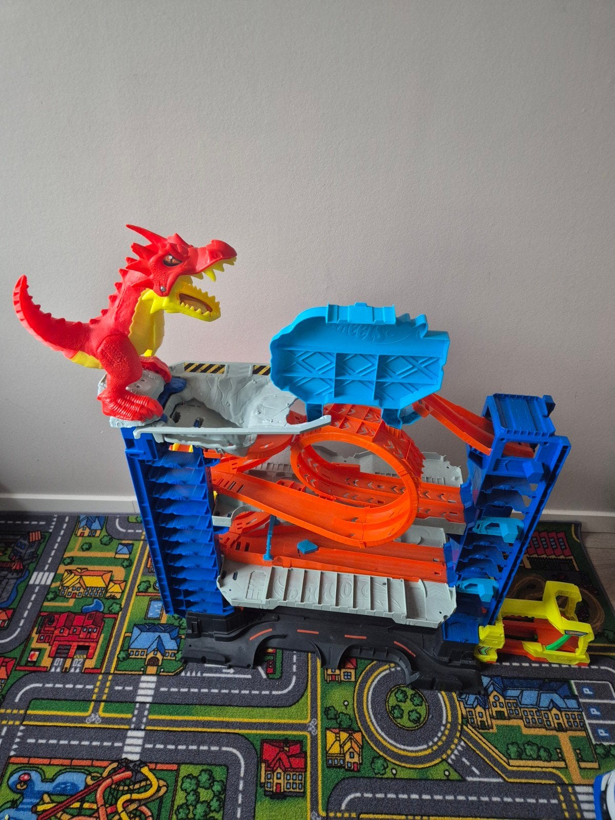 Hot Wheels Ultimate Garage met draak, Ophalen, Racebaan, Zo goed als nieuw, Hot Wheels