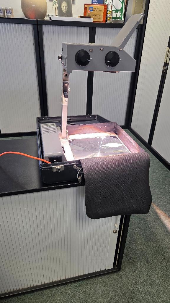 Overheadprojector, Ophalen, Gebruikt