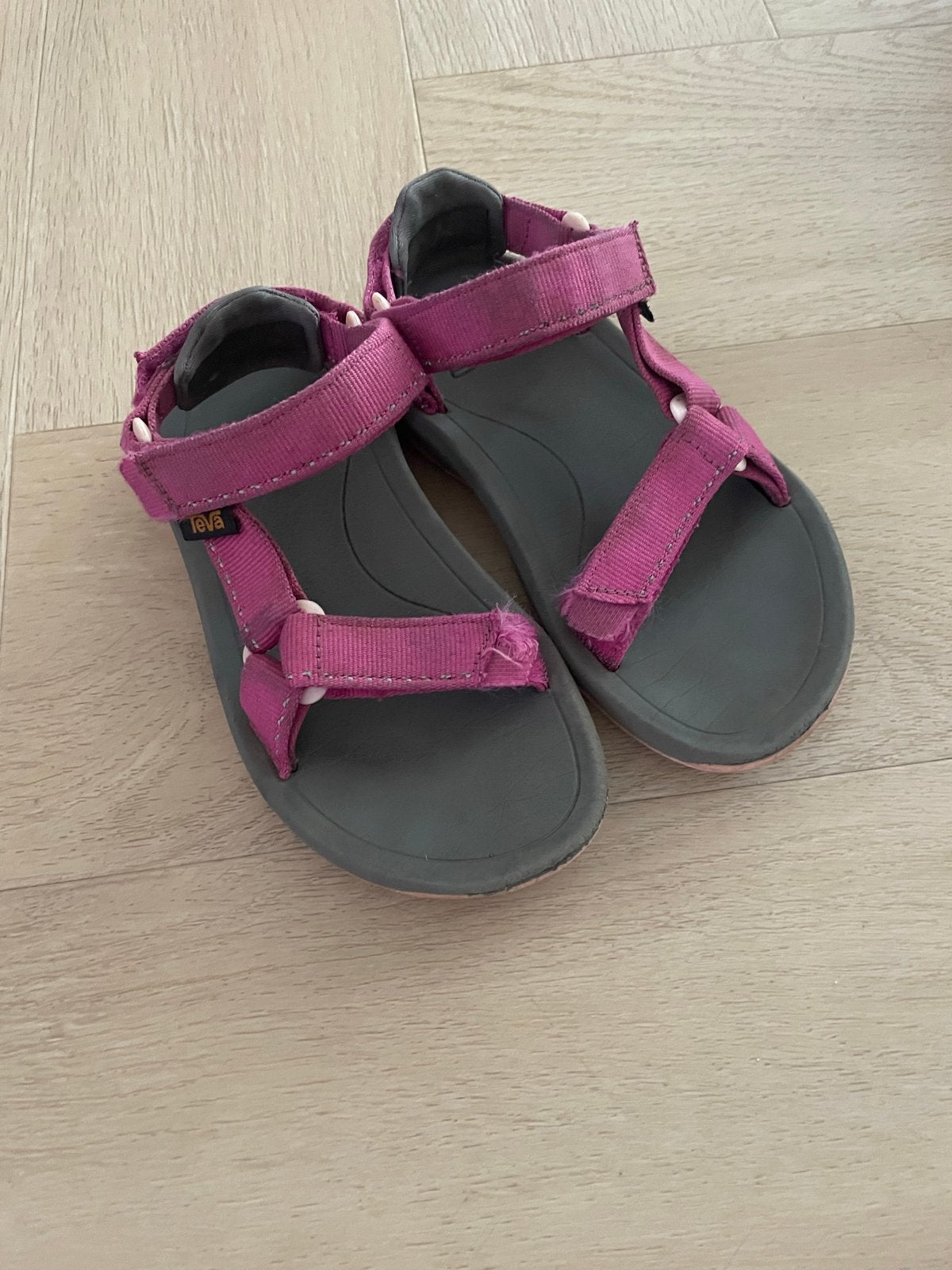 Teva sandalen roze meisje maat 29, Kinderen en Baby's, Ophalen of Verzenden, Gebruikt, Meisje, Overige typen