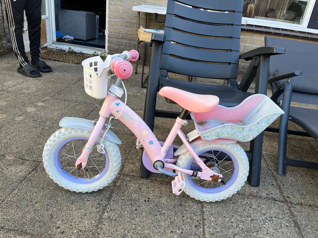 Roze kinderfiets met mandje en poppenstoeltje, Fietsen en Brommers, Ophalen of Verzenden, Gebruikt, Minder dan 16 inch