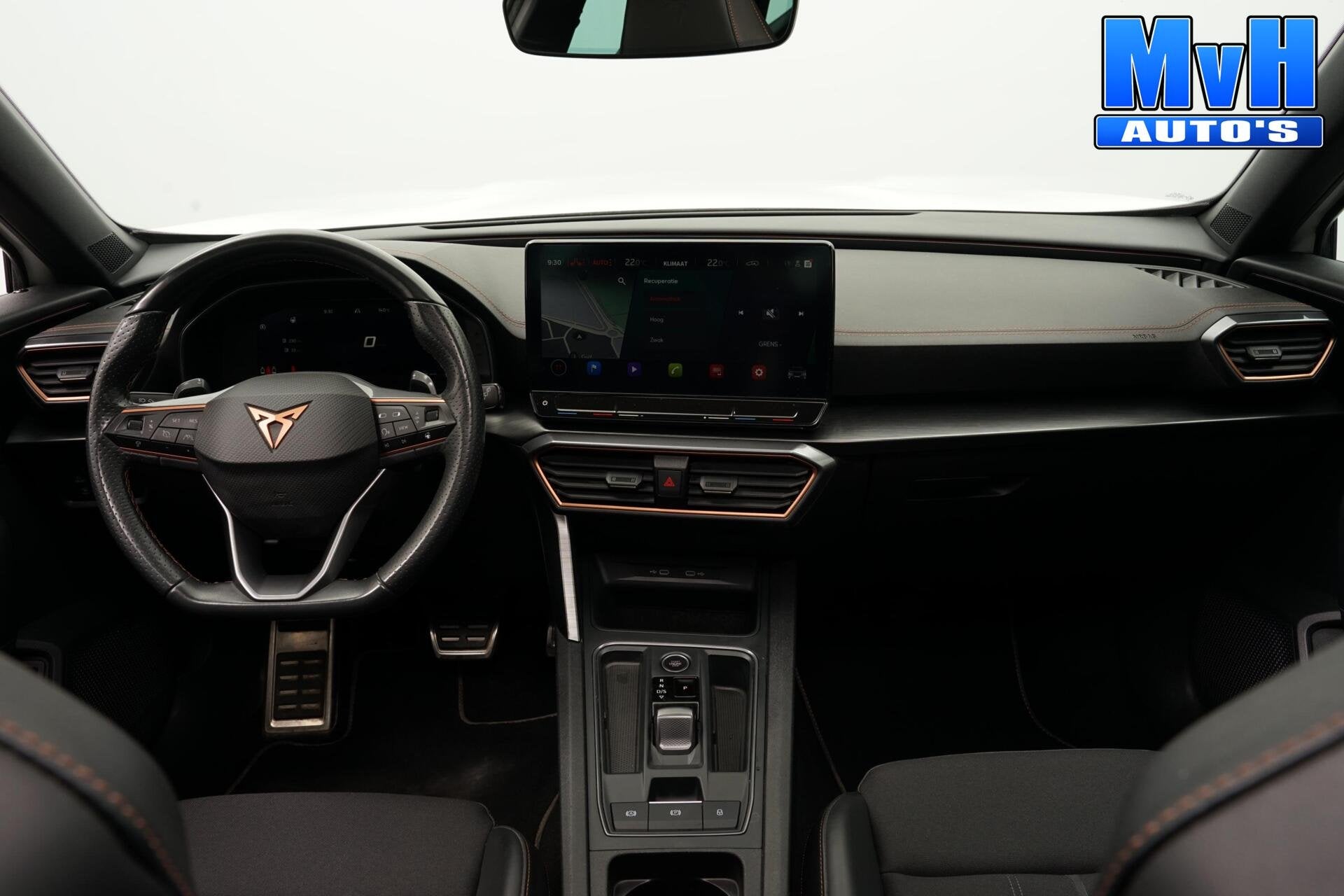 CUPRA Formentor 1.4 PHEV VZ Performance|PANO|KUIPST|SOH99%, Gebruikt, 4 cilinders, Leder en Stof, Wit