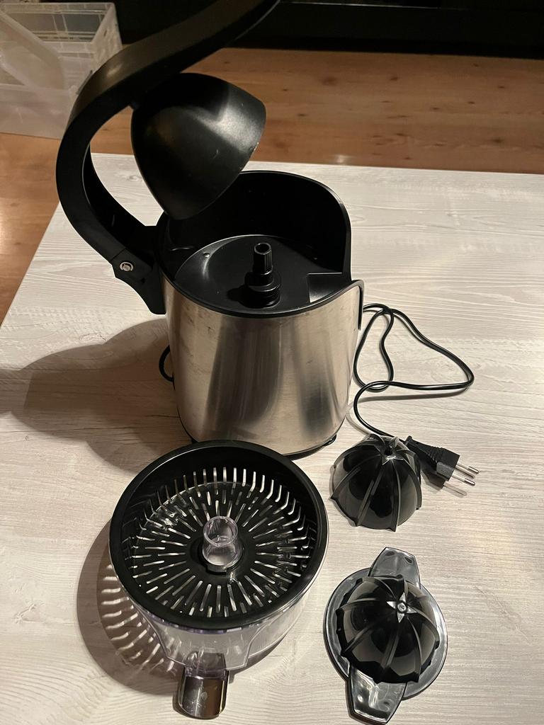 Elektrische Tomado citruspers, Witgoed en Apparatuur, Juicers, Ophalen of Verzenden, Zo goed als nieuw, Citruspers