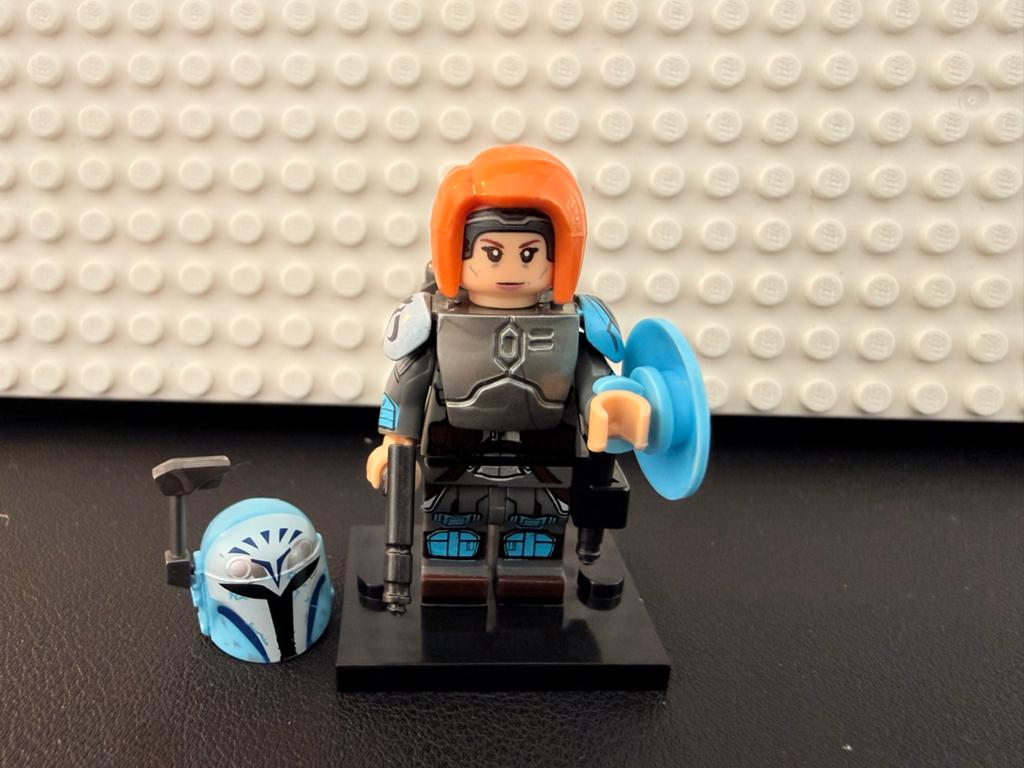 Star Wars: Bo-Katan Kryze Minifig met accessoires, Ophalen of Verzenden, Zo goed als nieuw, Overige merken