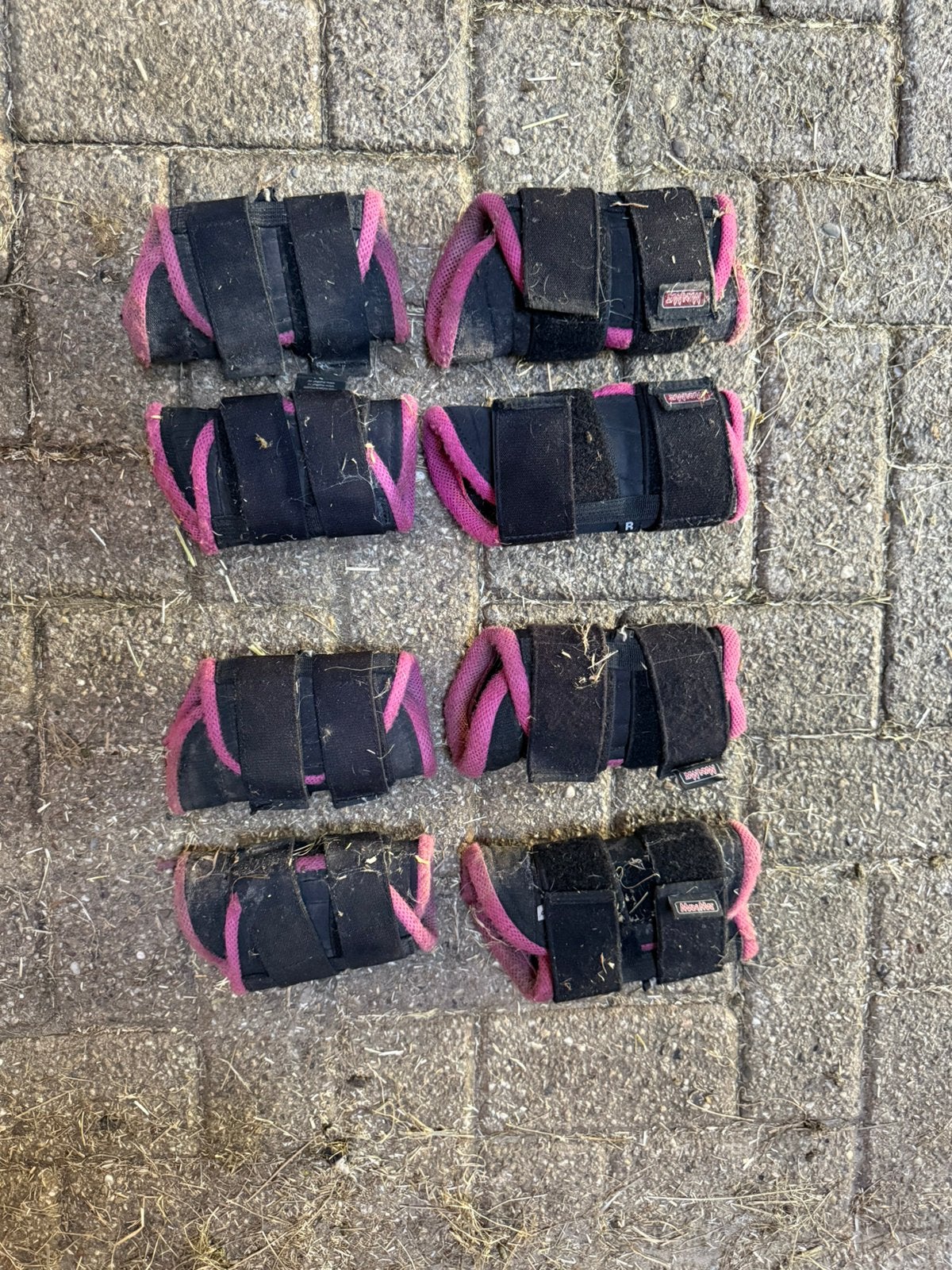 Meerdere sets Manmat beenbeschermers, Dieren en Toebehoren, Ophalen of Verzenden, Gebruikt