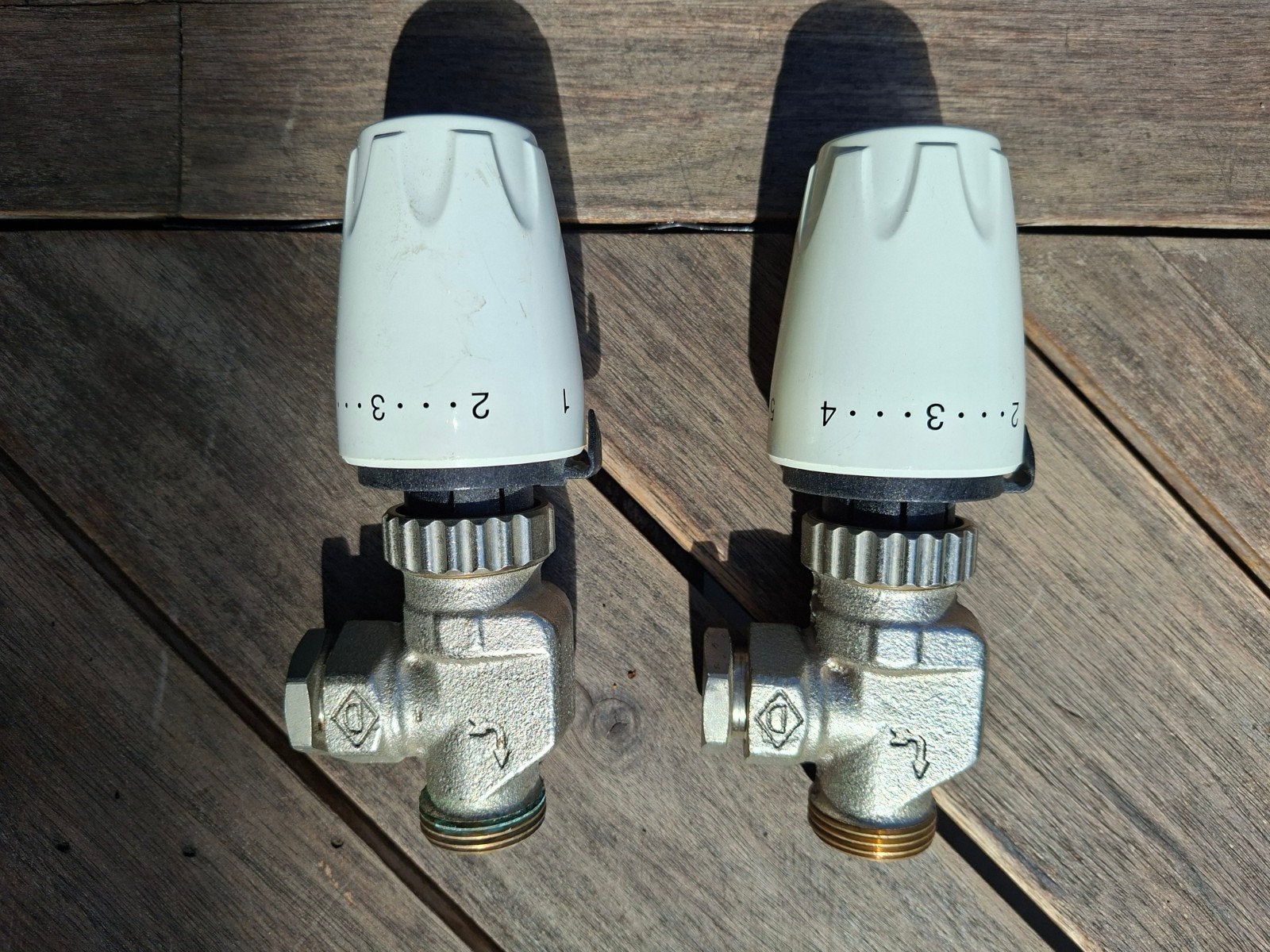T.e.a.b. Heimeier Thermostaatkranen (2 stuks), Doe-het-zelf en Verbouw, Verwarming en Radiatoren, Ophalen of Verzenden, Gebruikt