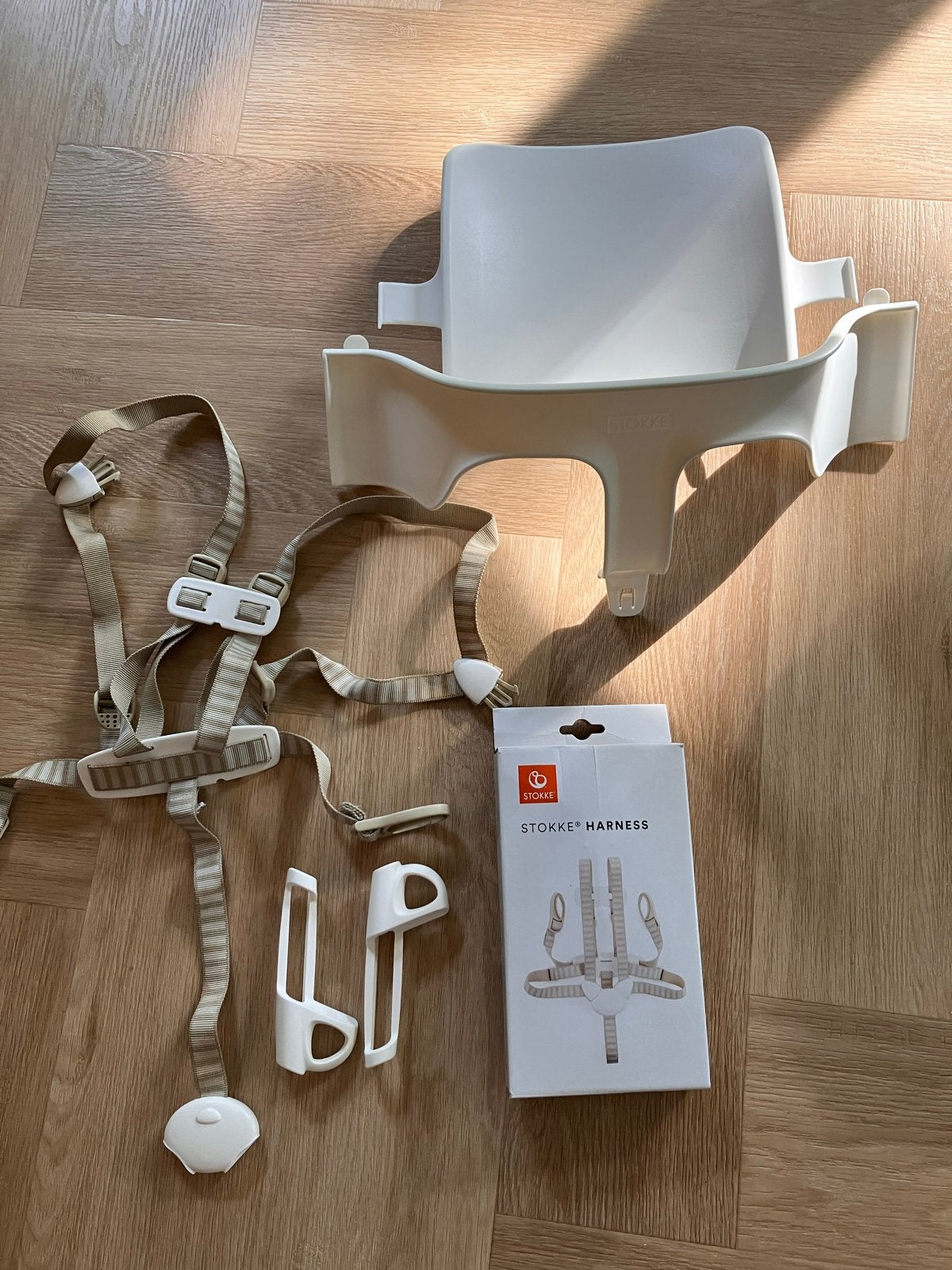 Stokke Tripp Trapp Baby Set met “harnas” Wit, Ophalen, Zo goed als nieuw, Meegroeistoel, Gordel(s)