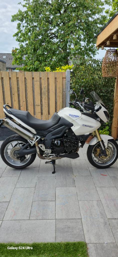 Triumph tiger 1050 abs wit, Ophalen