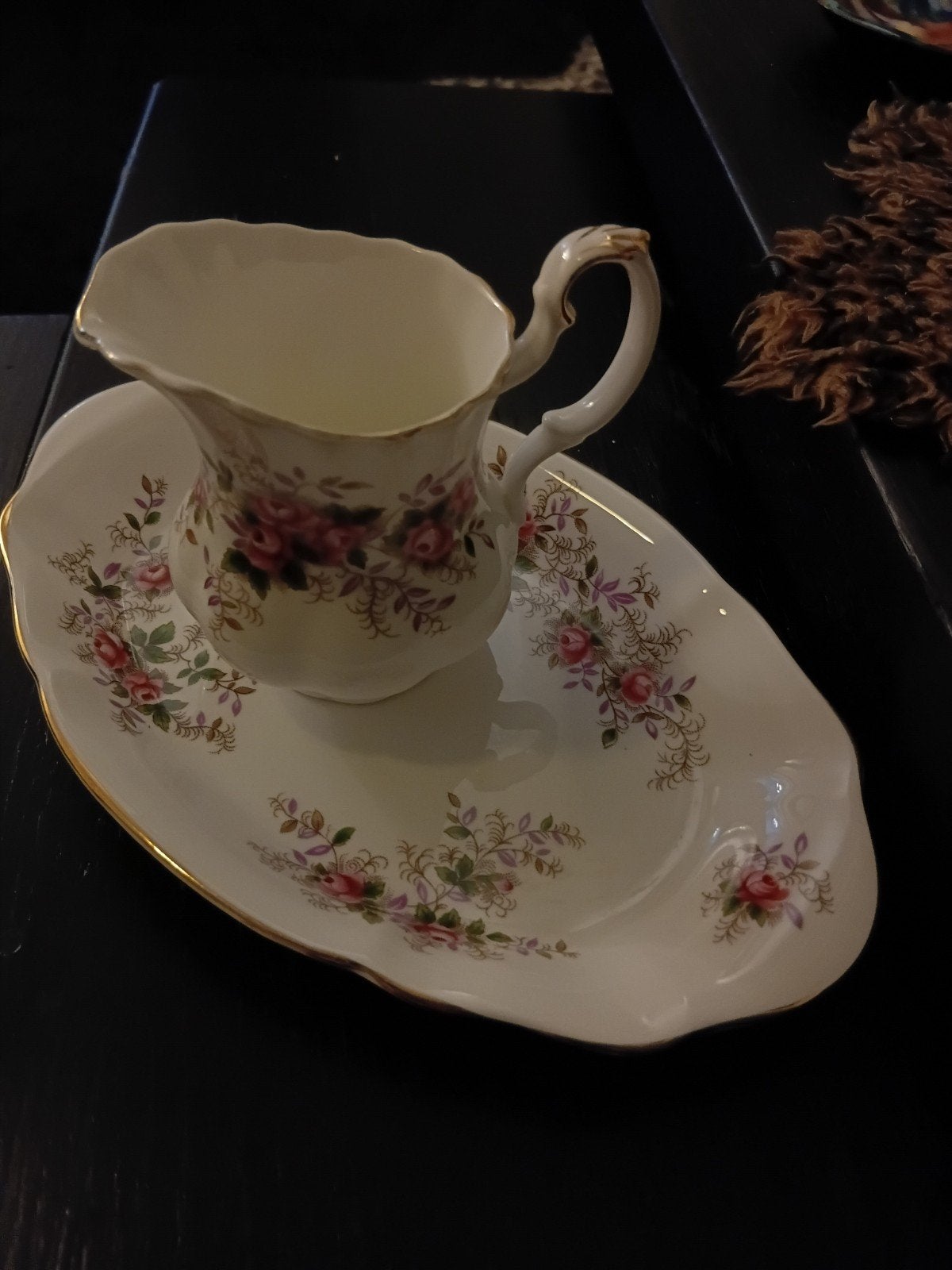 Royal Albert schotel met melkkannetje lavender rose, Ophalen