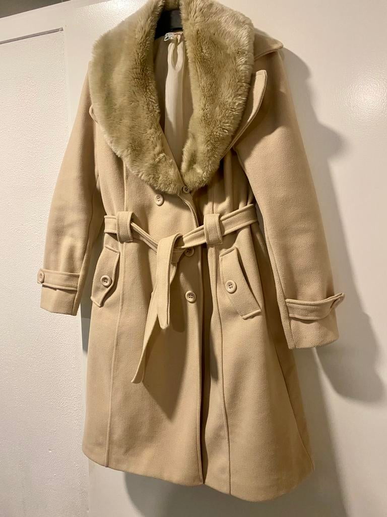 Mooie lange jas L, Kleding | Dames, Jassen | Winter, Ophalen of Verzenden, Zo goed als nieuw, Beige