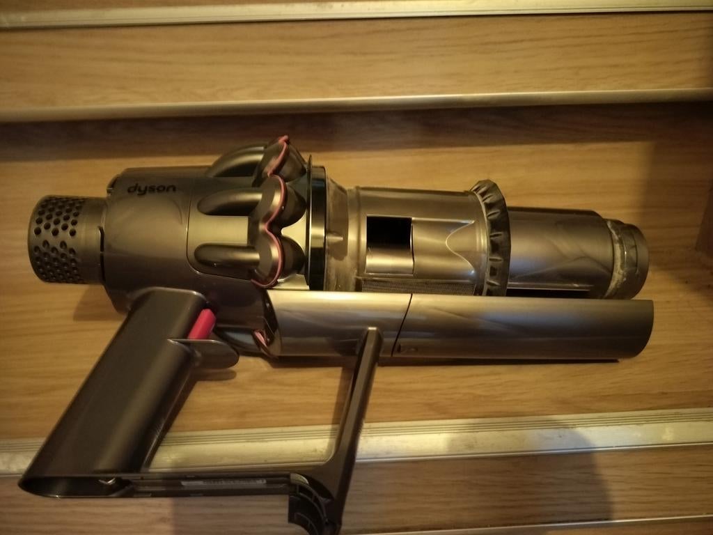 Dyson V10 body (defect), Witgoed en Apparatuur, Stofzuigers, Ophalen