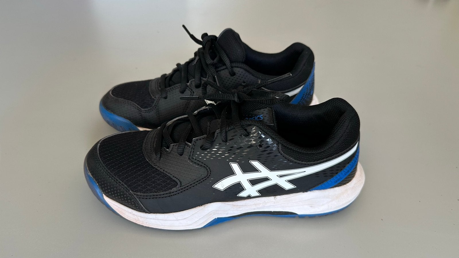 Asics Gel-Dedicate 8 kinder Tennisschoenen - Maat 39, Sport en Fitness, Overige merken, L00, Schoenen, Ophalen of Verzenden