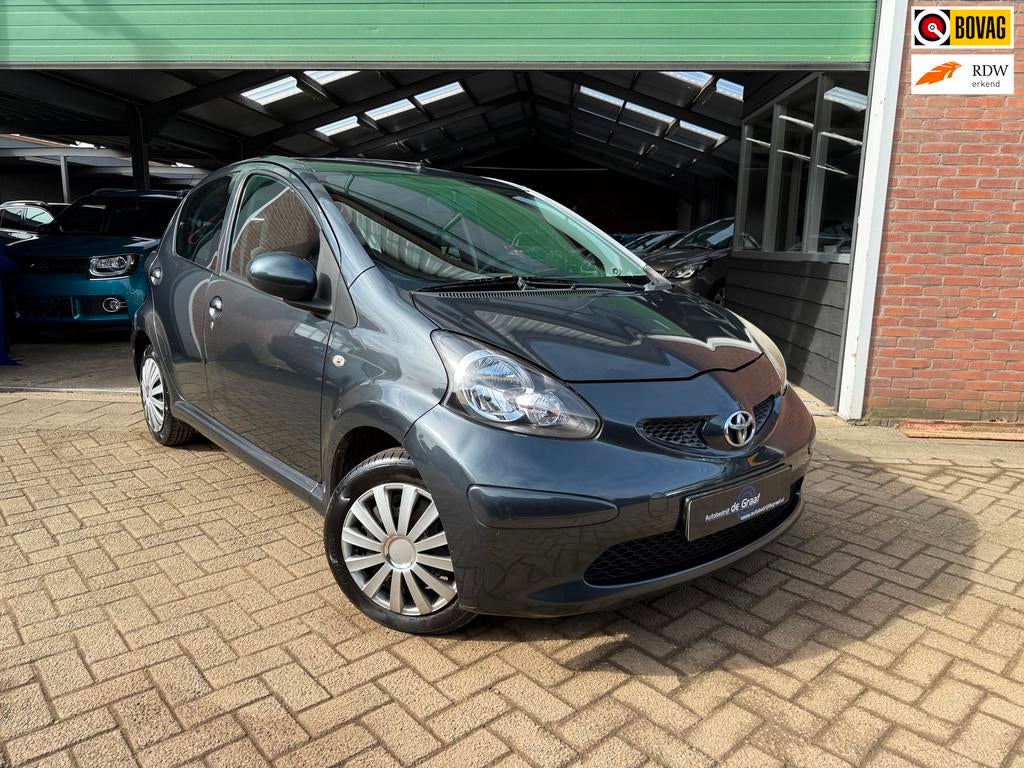Toyota Aygo 1.0-12V +, Auto's, Voorwielaandrijving, Gebruikt, 4 stoelen, 68 pk