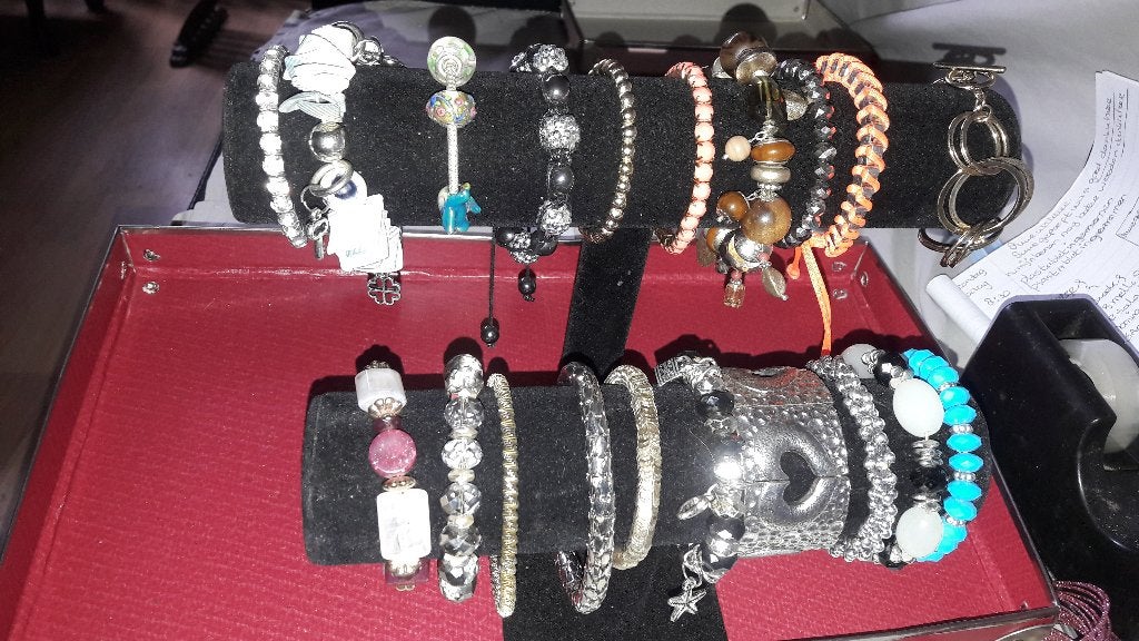 20 paar armbanden, Ophalen, Overige materialen, Overige kleuren, Met bedels of kralen