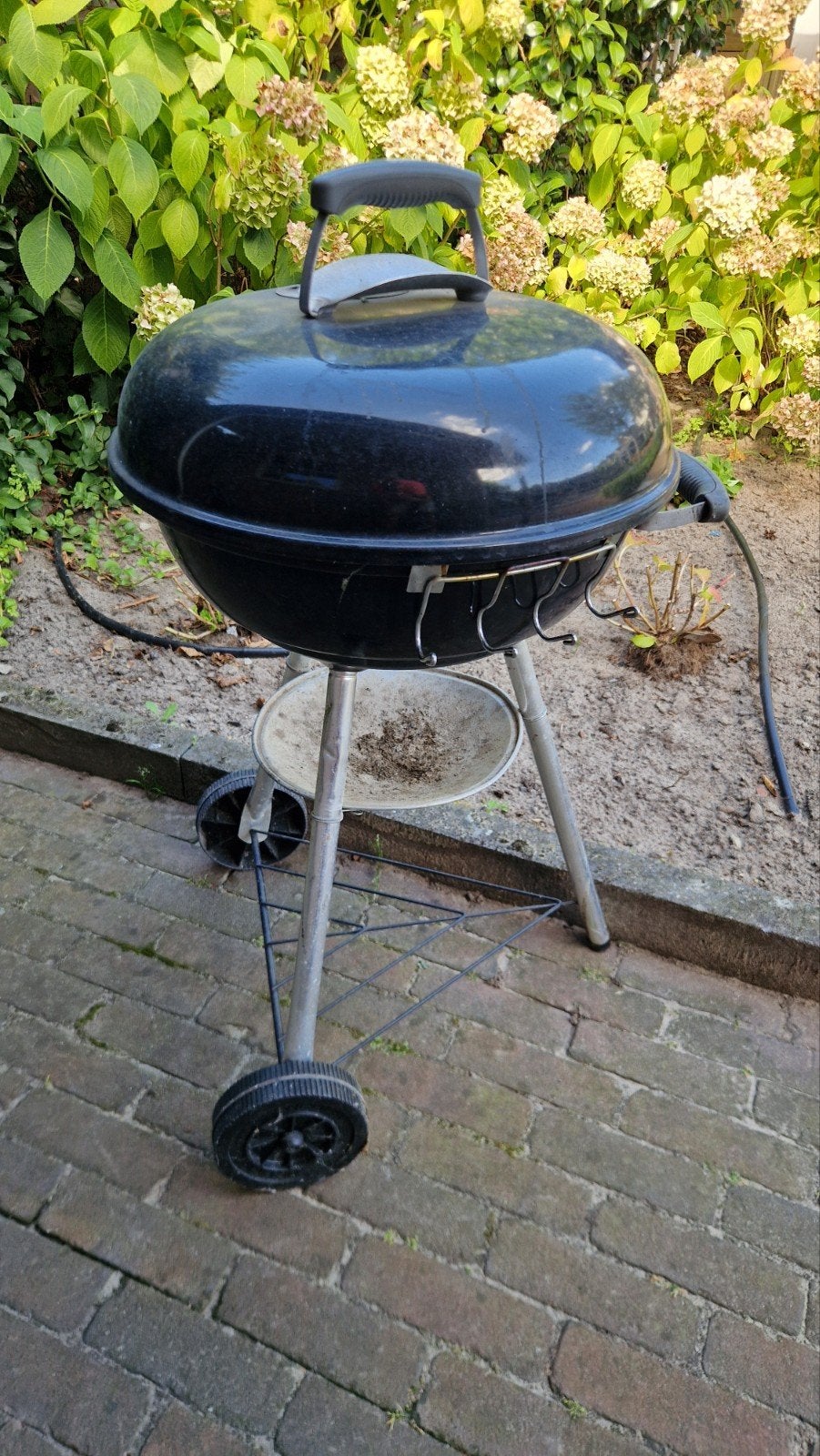 Weber barbecue. Kogel., Ophalen, Gebruikt, Weber barbecue