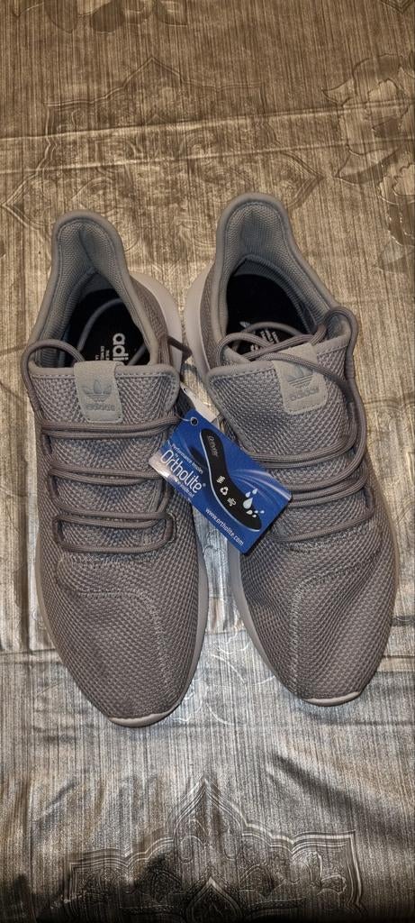 Grijze Adidas Sneakers - Maat 44, Overige kleuren, Nieuw, Ophalen of Verzenden, Sneakers of Gympen