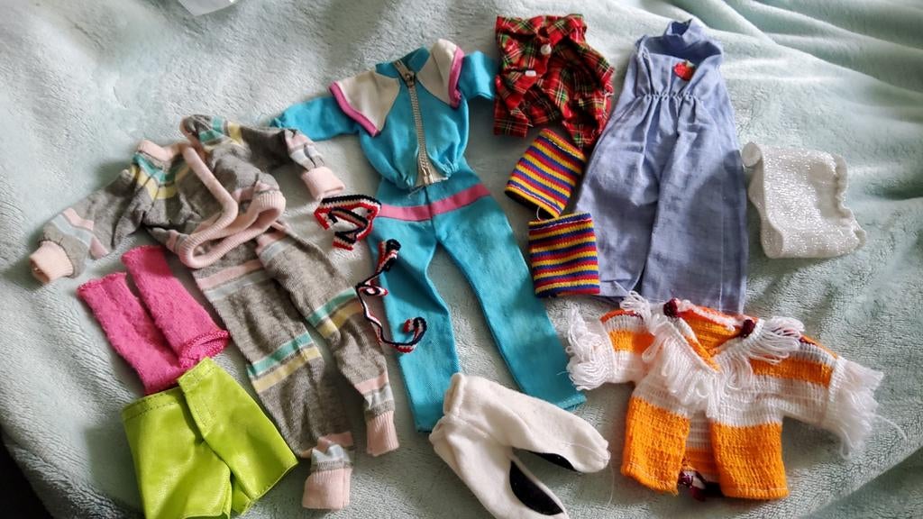 Vintage Barbie Sindy Fleur Tienerpop ballerina sport outfit., Ophalen of Verzenden, Zo goed als nieuw, Fashion Doll