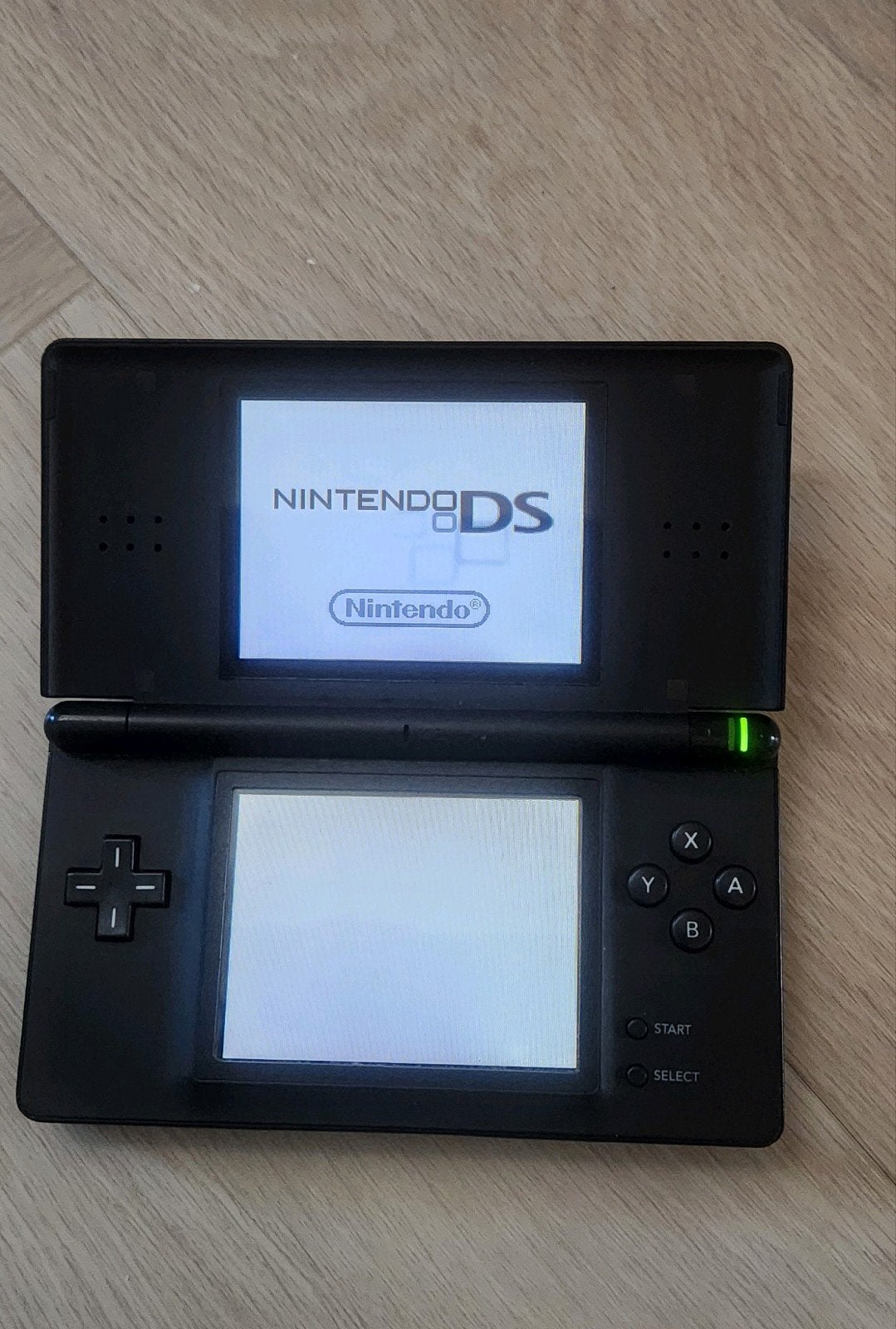 Diverse spelcomputers inc spelletjes, Spelcomputers en Games, Spelcomputers | Nintendo DS, Ophalen, Zo goed als nieuw, DS Lite