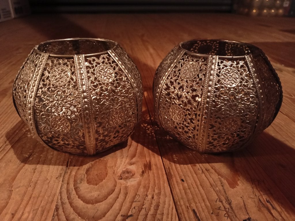 2x metalen waxinelichthouders, Ophalen of Verzenden, Zo goed als nieuw