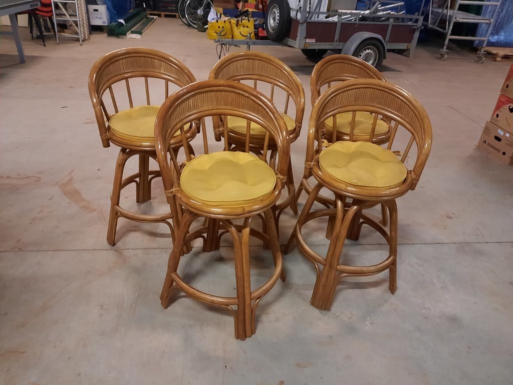 Set van 5 Vintage Rotan Barkrukken - Draaibaar, Ophalen, Draaibaar, 60 tot 90 cm, Riet