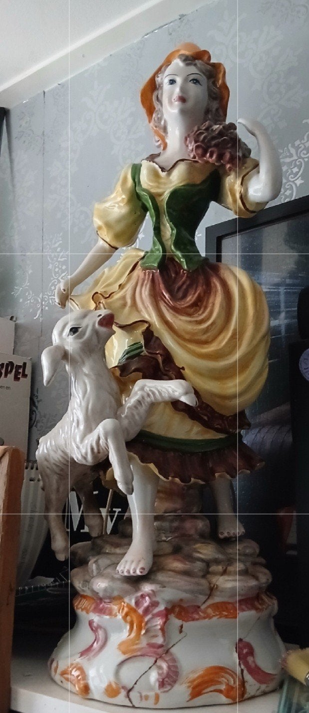 Antiek Porseleinen Beeld/lamp Vrouw met Lam, Ophalen, 50 - 100 cm, Steen of Keramiek, Beeld
