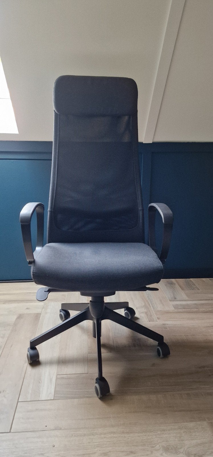 IKEA Markus, Bureaustoel, Vissle donkergrijs, Medium, Ophalen, Zwart, Zo goed als nieuw, Bureaustoel