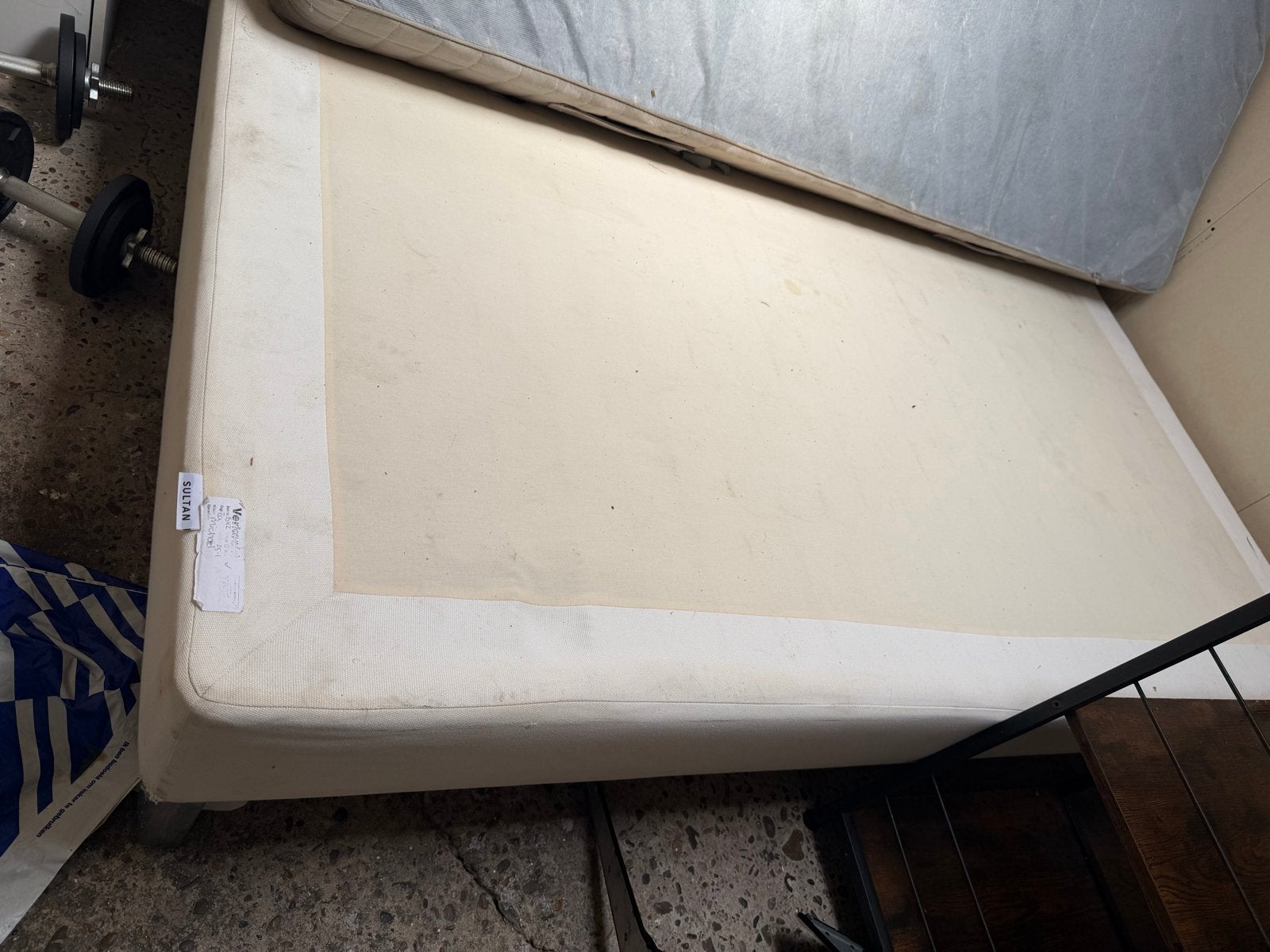 Sultan bed frame  (matras niet inbegrepen), Ophalen, Gebruikt, Eenpersoons, 140 cm