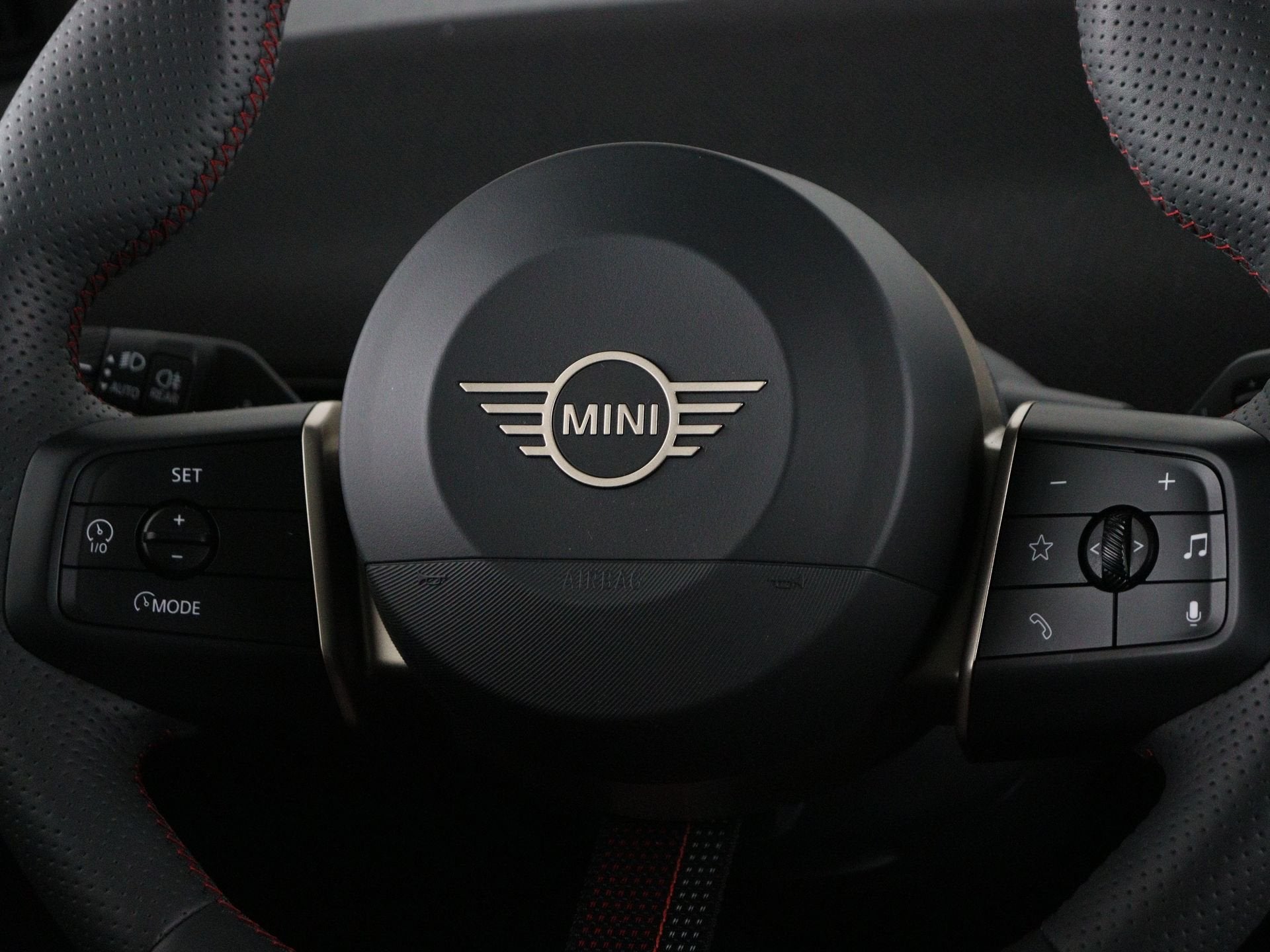 MINI Cooper SE John Cooper Works Pakket M (bj 2025), Auto's, Dealer onderhouden, 402 km, Zwart, Met garantie (alle)