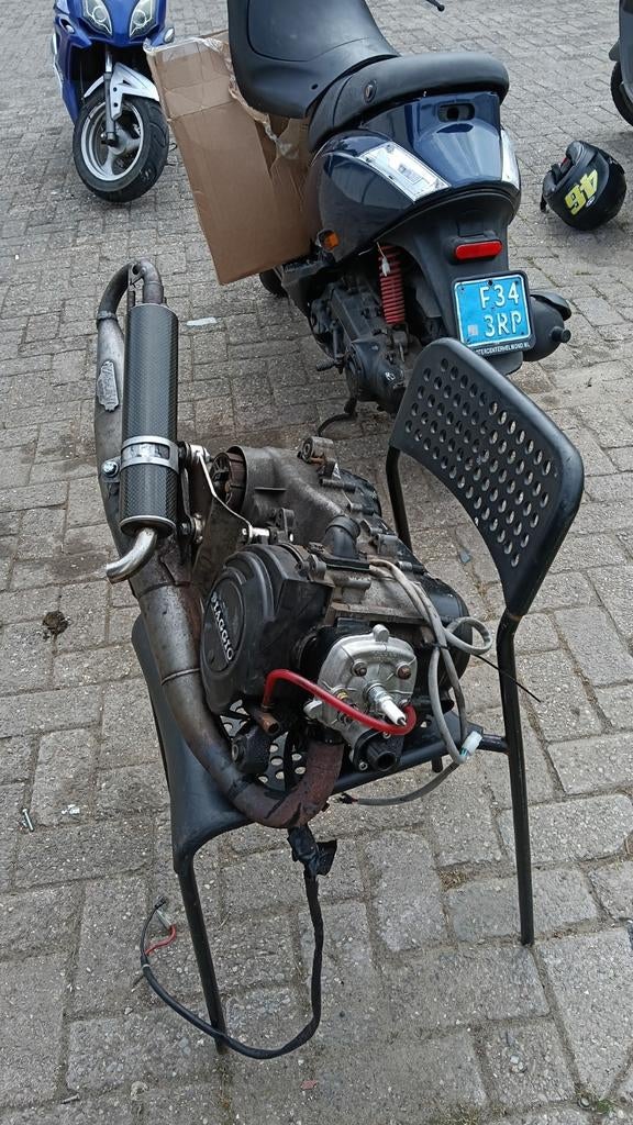 Piaggio nrg runner 70cc lc 2t blok zip, Fietsen en Brommers, Brommeronderdelen | Scooters, Zo goed als nieuw, Ophalen of Verzenden