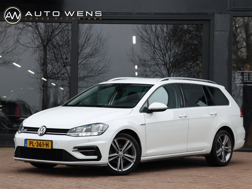 Volkswagen Golf Variant 1.0 TSI Highline Business R-LINE 110, Voorwielaandrijving, 1195 kg, Gebruikt, Wit