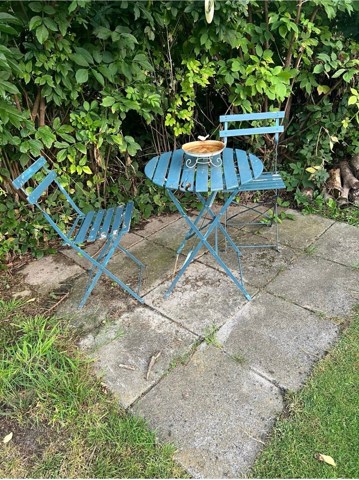 Blauwe bistro tuinset met 2 stoelen en tafel, Tuin en Terras, Tuinsets en Loungesets, Overige materialen, Gebruikt, Eettafel, Tuinset
