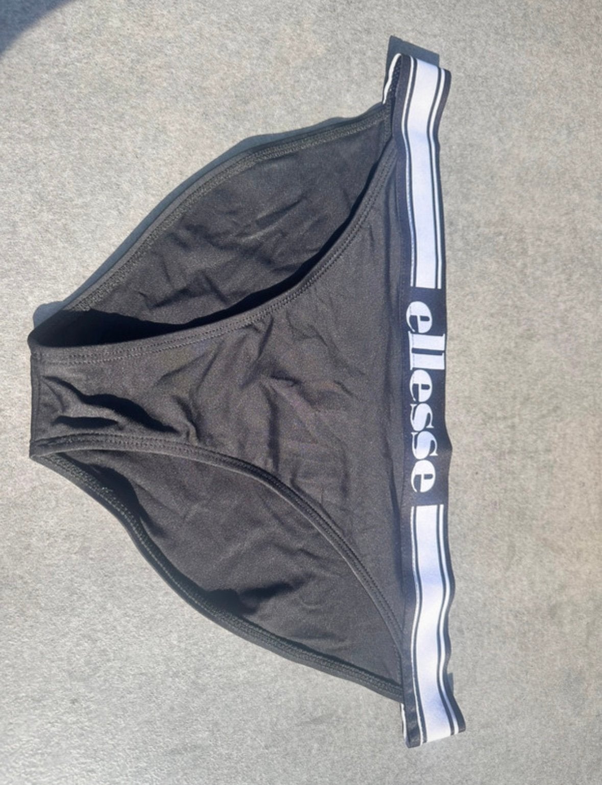 Ellesse bikinibroekje, Ophalen of Verzenden, Zo goed als nieuw, Zwart, Bikini
