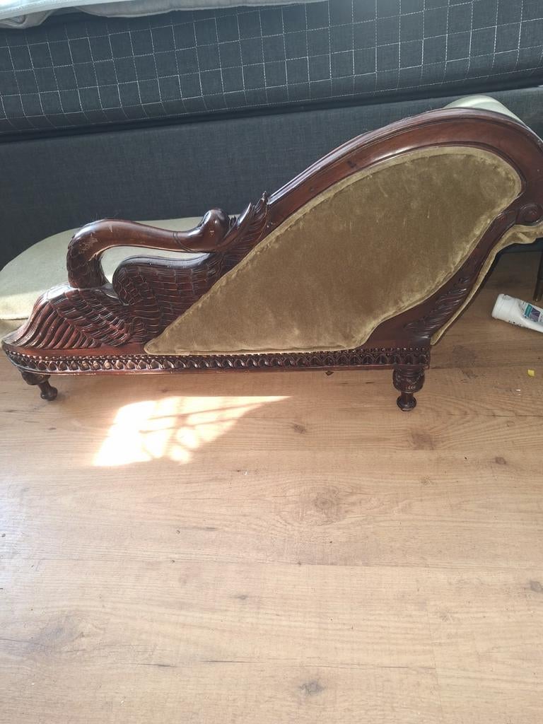 Antieke kleine Chaise longue, Antiek en Kunst, Antiek | Meubels | Bedden, Verzenden