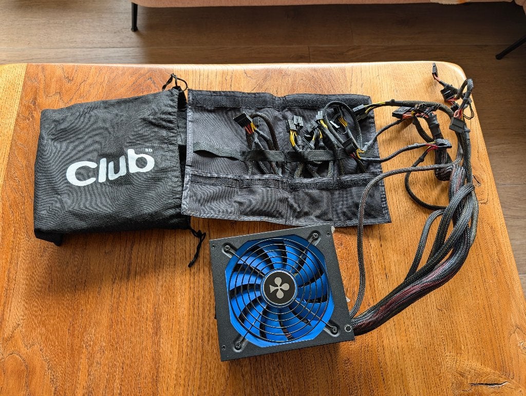 Club 3d 1000W Gold voeding, Computers en Software, Ophalen of Verzenden, Gebruikt